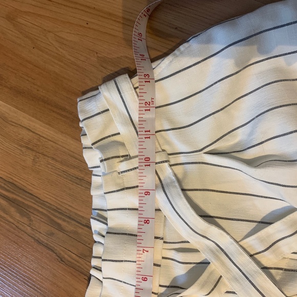 White Shorts - Picture 4 of 8